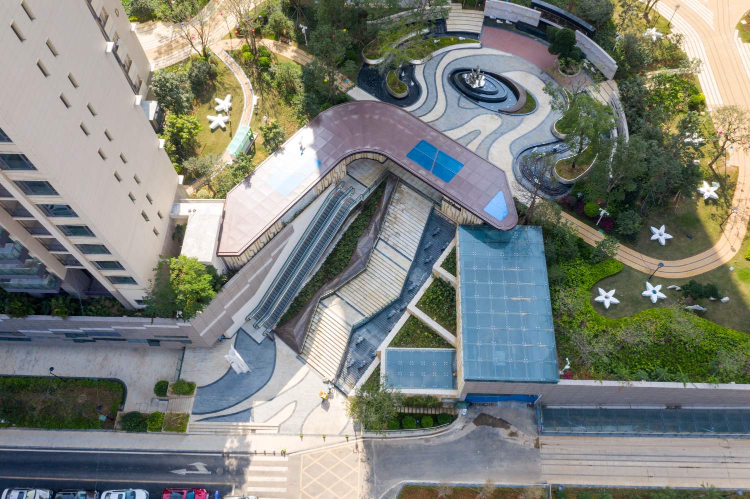 半山悅?；▓@